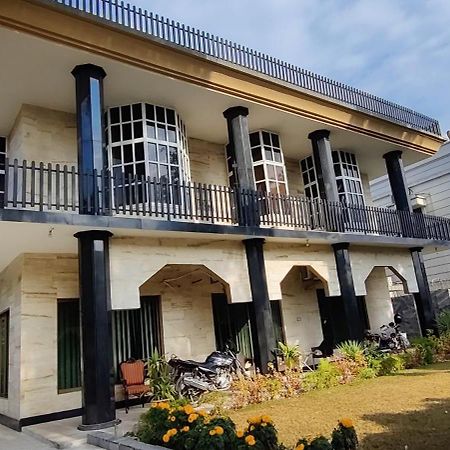 Hotel Capri Executive Islamabad Zewnętrze zdjęcie