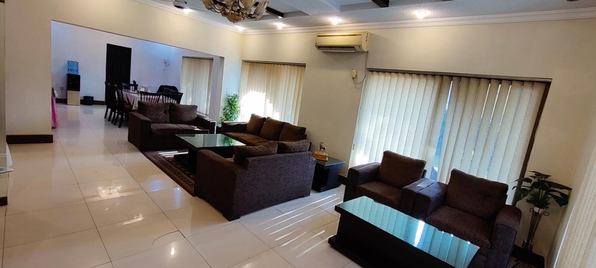 Hotel Capri Executive Islamabad Zewnętrze zdjęcie
