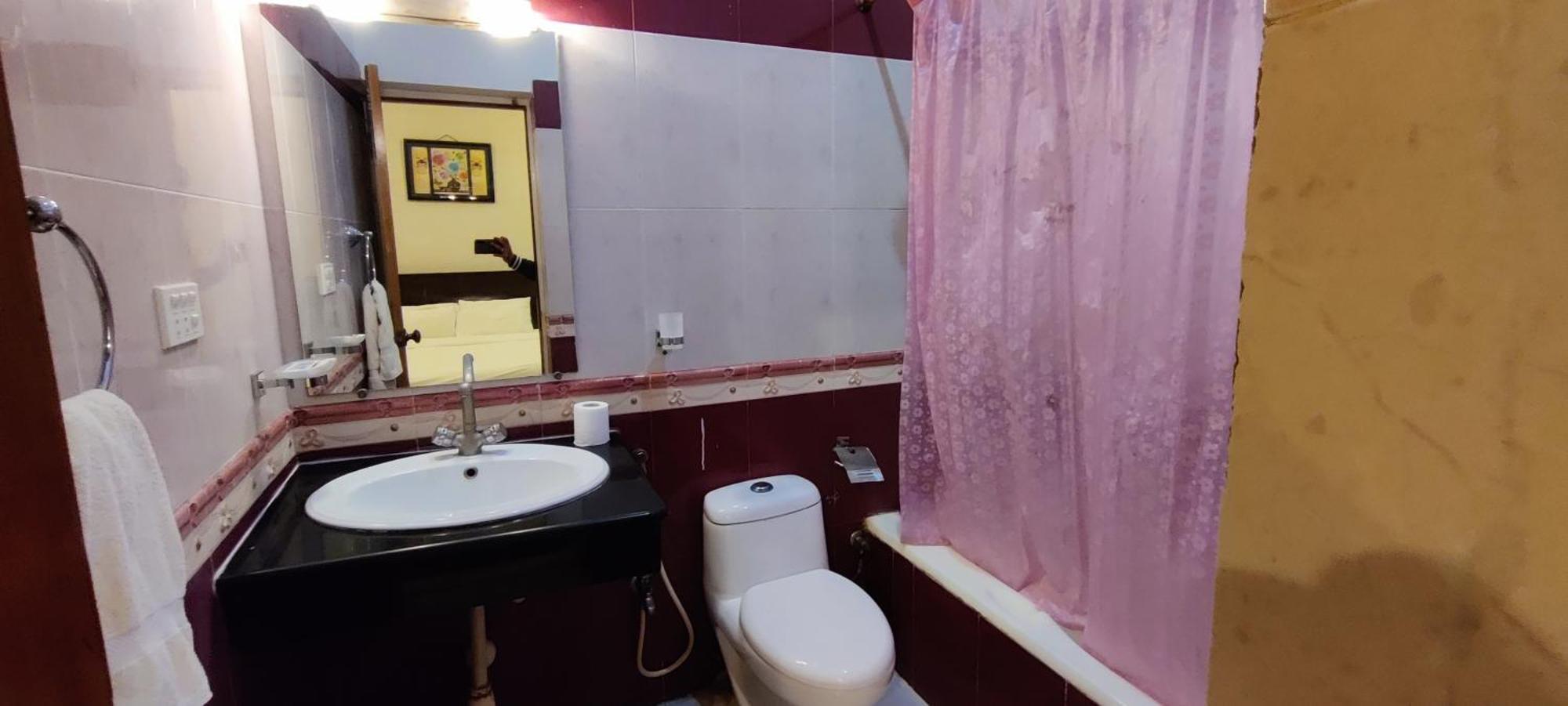 Hotel Capri Executive Islamabad Zewnętrze zdjęcie