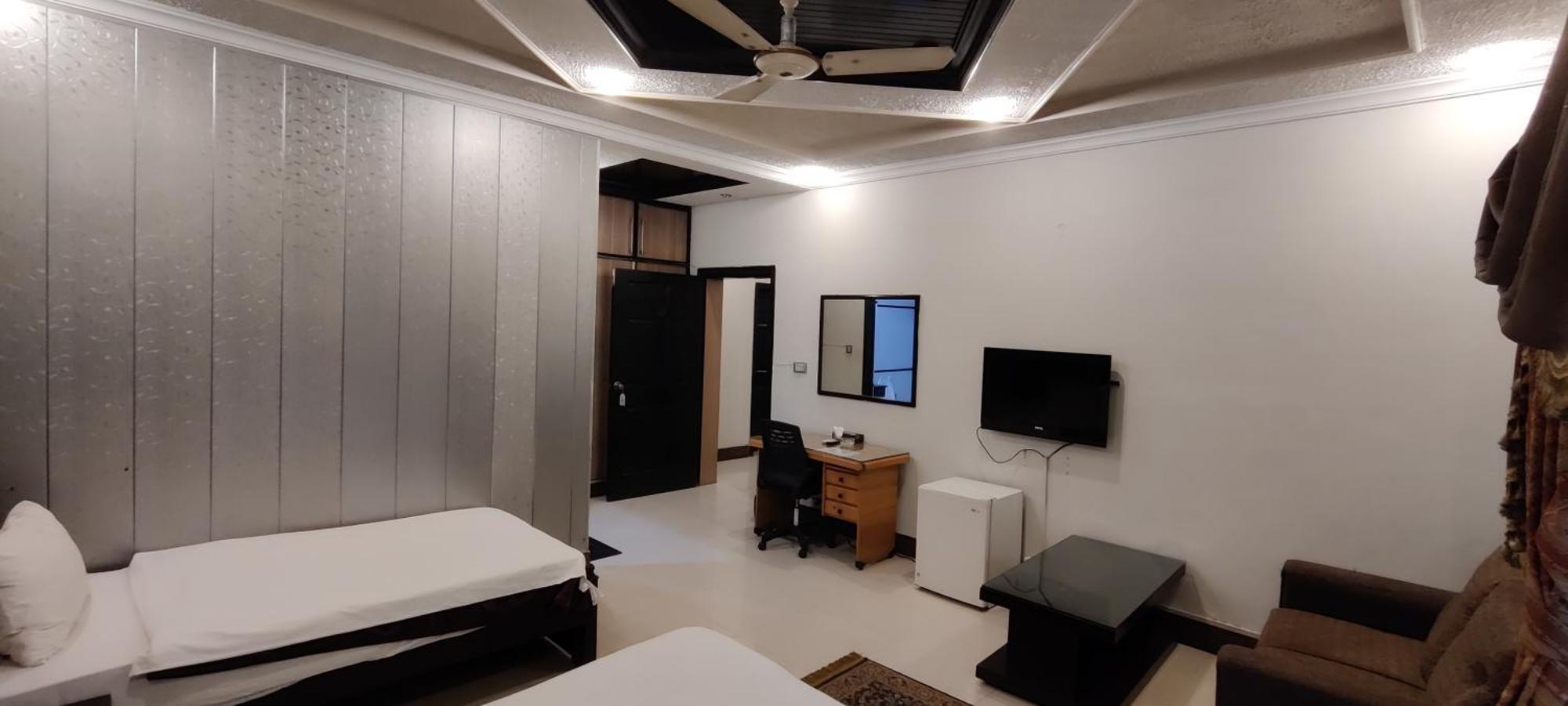 Hotel Capri Executive Islamabad Zewnętrze zdjęcie