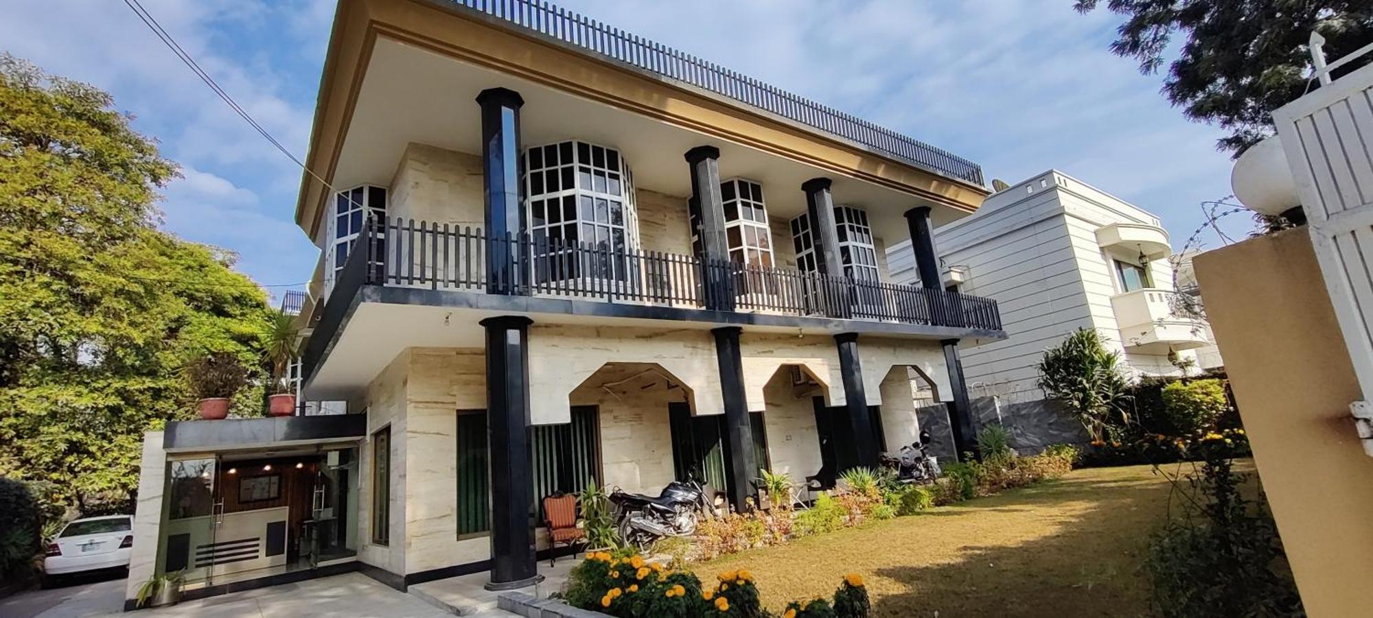 Hotel Capri Executive Islamabad Zewnętrze zdjęcie